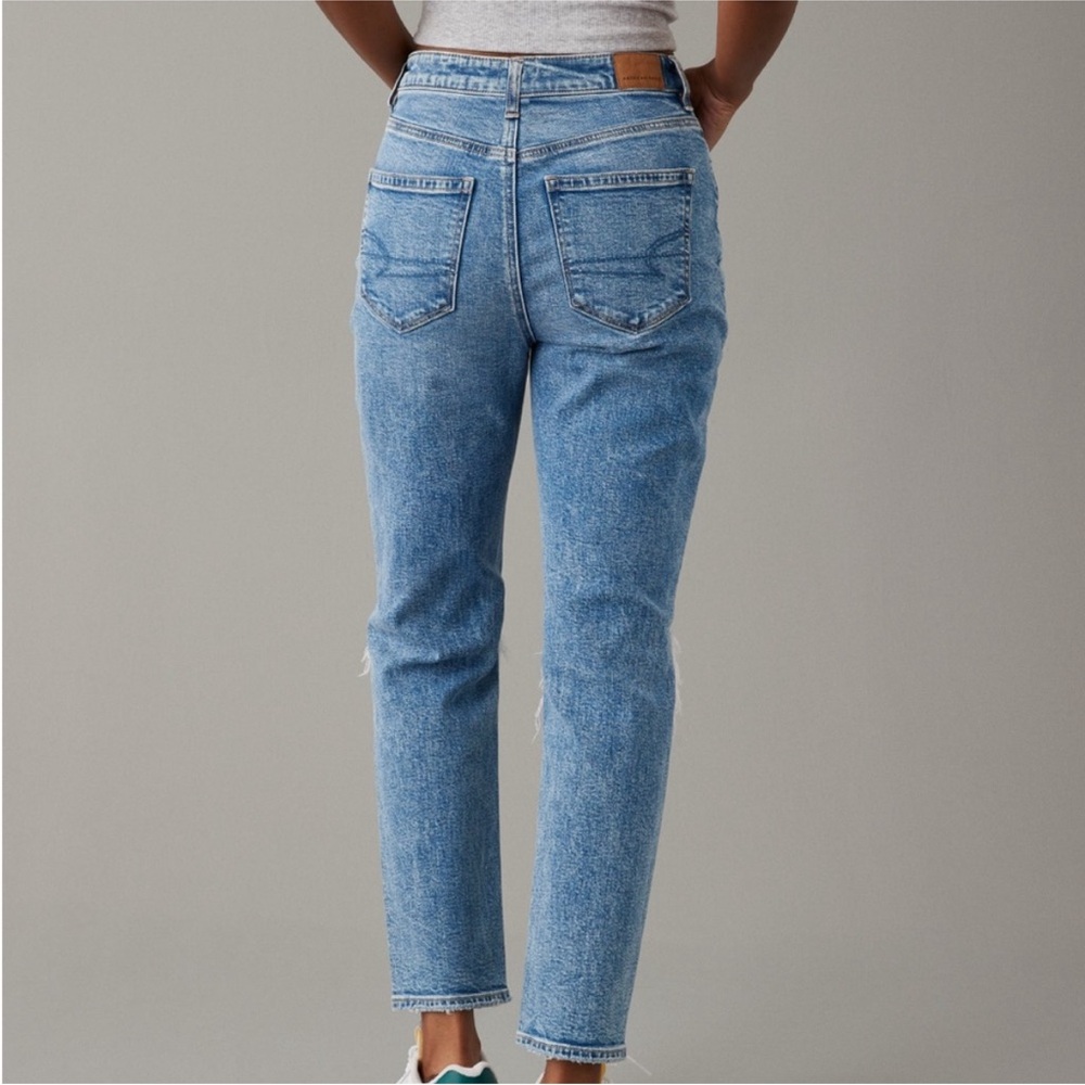 American Eagle Outfitters Light Blue Ripped High Rise Jeans - Picture 2 of 6